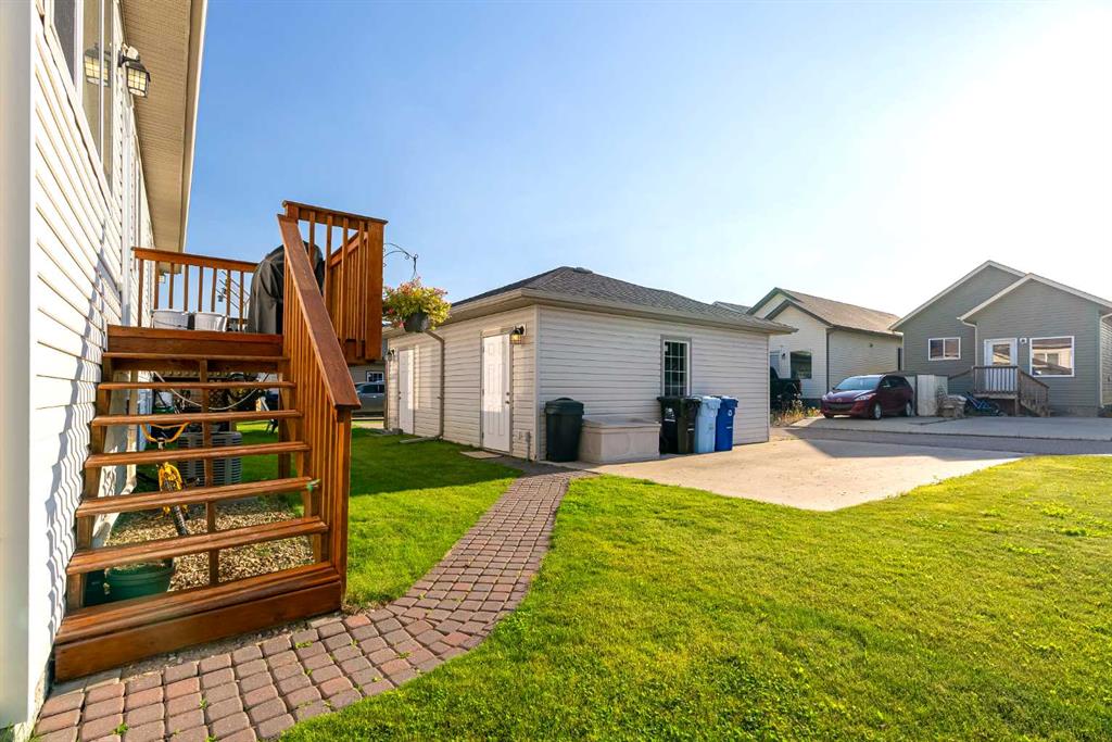 285 Grosbeak Way for sale in Fort McMurray The ATeam